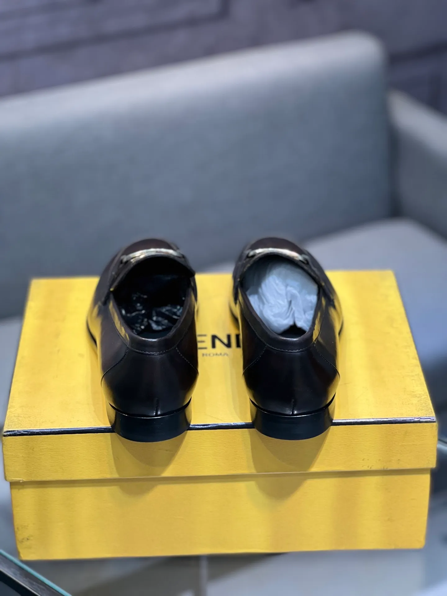 Men's shoes 💰940 [FENDI] Fendi men's business casual leather shoes imported brand cloth/calf leather/open edge beads/brand logo printing -Inner lining: comfortable cowhide lining -Outsole: genuine leather outsole with rubber backing embedded in the heel, perfect injection molding -Super high quality control·Fine workmanship: highlighted (high-end·luxury·grade) -Size: 39-44.38.45.46 Customized, non-returnable